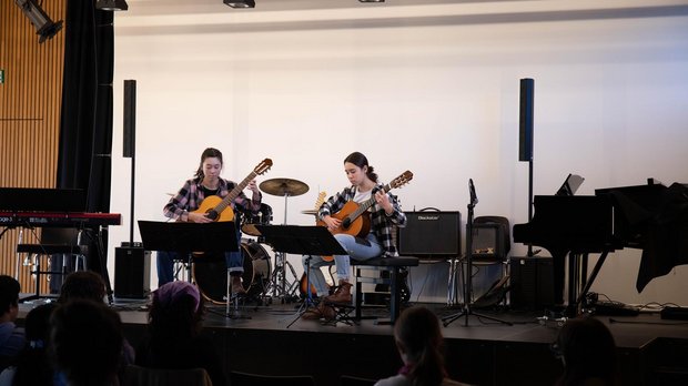 Flinkes Fingerspiel am Lunchkonzert vom 17.11.22