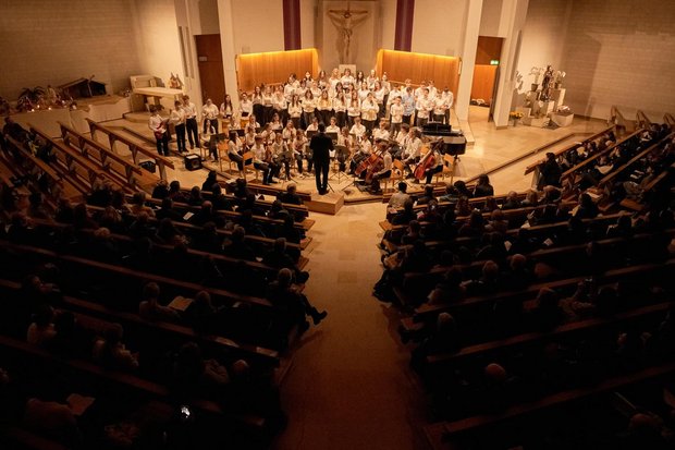 Südamerikanische Weihnachtslieder mitten in Uster, Foto: Mischa Thalmann; G6d (Presse-Team)