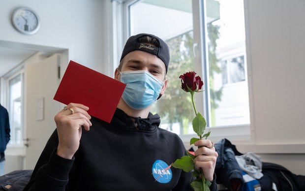 Valentinstag an der KUS, Schülerfotos: Marina Joss (G6a) und Leandra Brandenberg (G5c) 