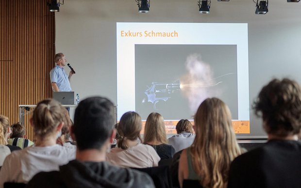 MINT Event 2021: Dem Verbrechen auf der Spur, Mischa Thalmann; G5d (Presse-Team)
