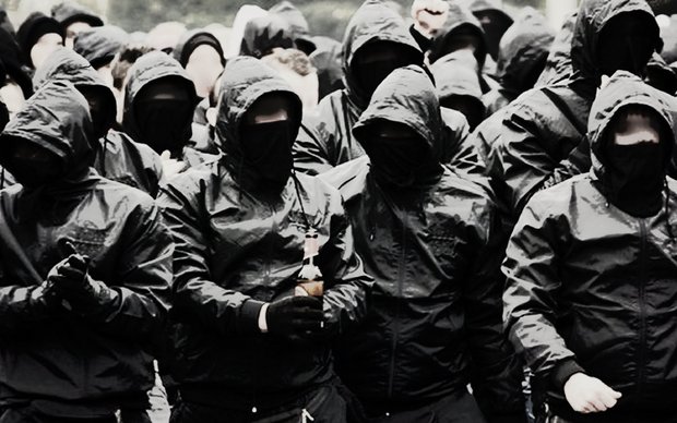 Rechts-, Linksradikalismus, Ultras & Hooligans heute