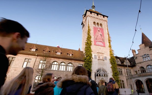 Unterwegs ins Landesmuseum