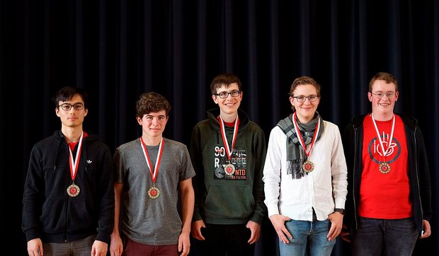 Goldmedaille an der Schweizer Physik-Olympiade für Jonas Hofmann (G6a)