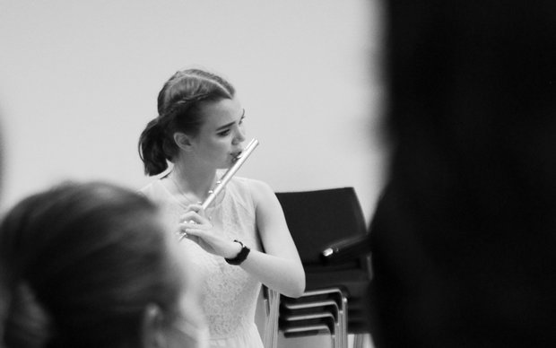 Musikalisches Erwachen: Zoé Wyttenbach, Anja Mohler & das okus