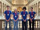 Die vier Goldmedaillen-Gewinner*innen der Schweizer Chemie-Olypmiade. Bildquelle: Luca Ferrari, IChO 2023